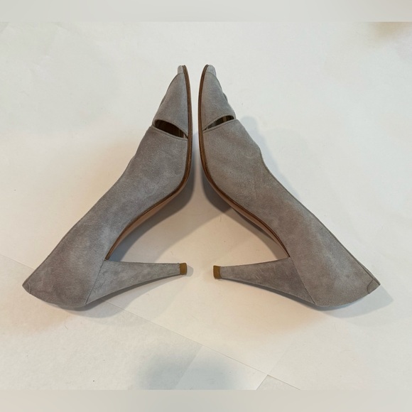 Svelte BOTTEGA VENETA Gray Suede Heels Size 7.5 US - Picture 4 of 6